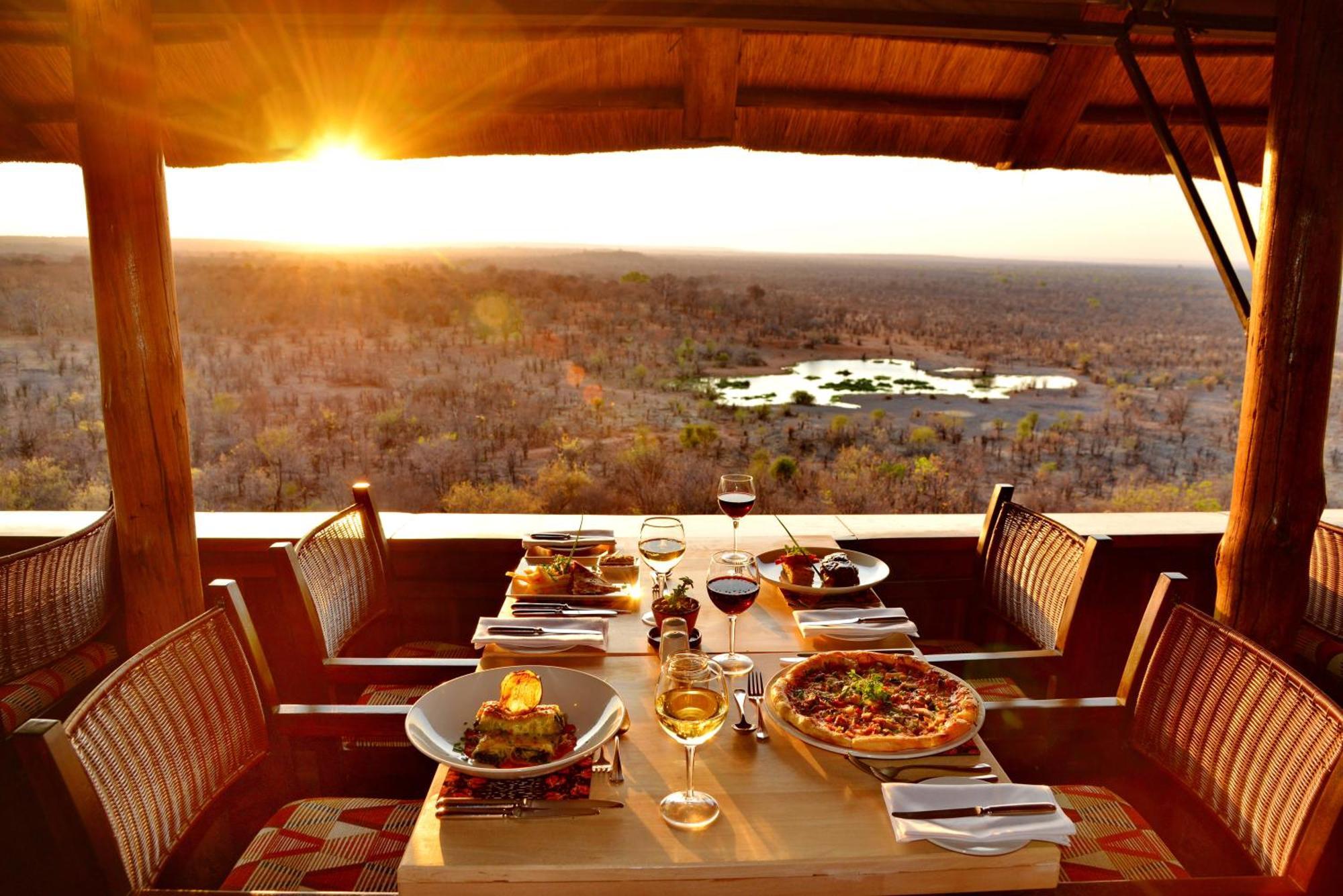 Victoria Falls Safari Suites Exteriör bild